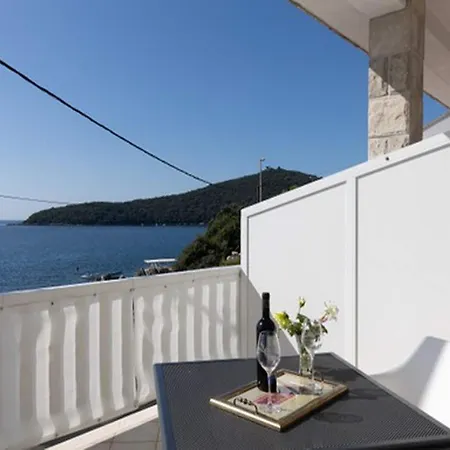 아파트 House Ra Ica - One Bedroom With Terrace And Sea View 1 몰루나트